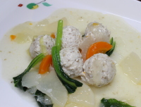 柔らか白菜とごま入り鶏団子の洋風煮込み