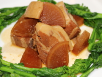 豚ばら肉と大根の角煮